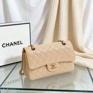 Chanel Classic Flap Medium in Quilted